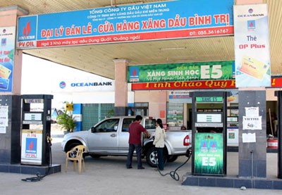 An ethanol gasoline station in Quang Ngai, the first province in the country using the fuel (Photo: SGGP)